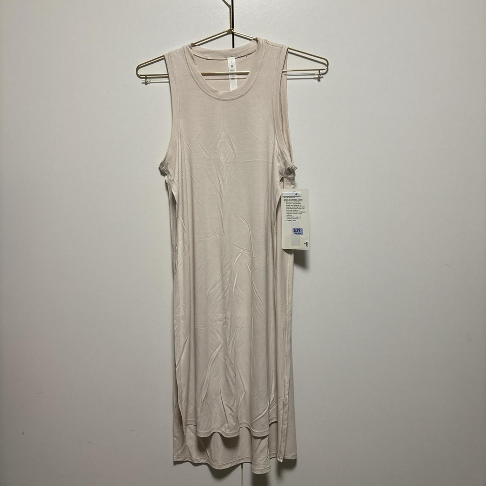 Lululemon tank